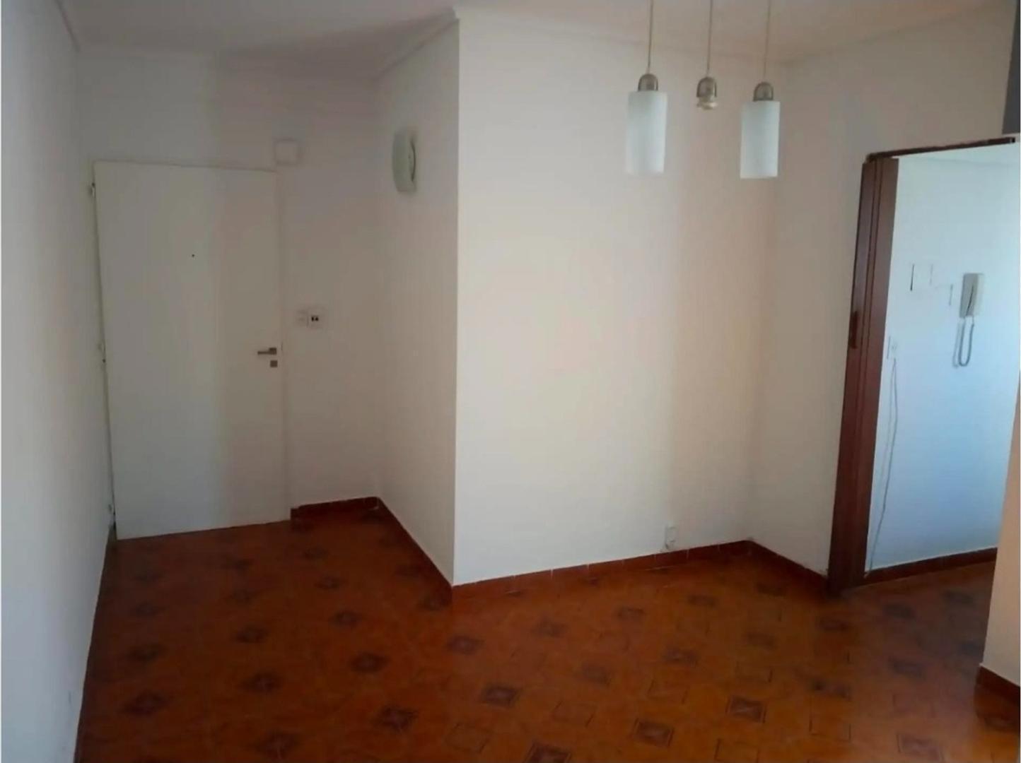 Foto de DEPARTAMENTO DE 2 AMBIENTES EN ALQUILER, imagen 2