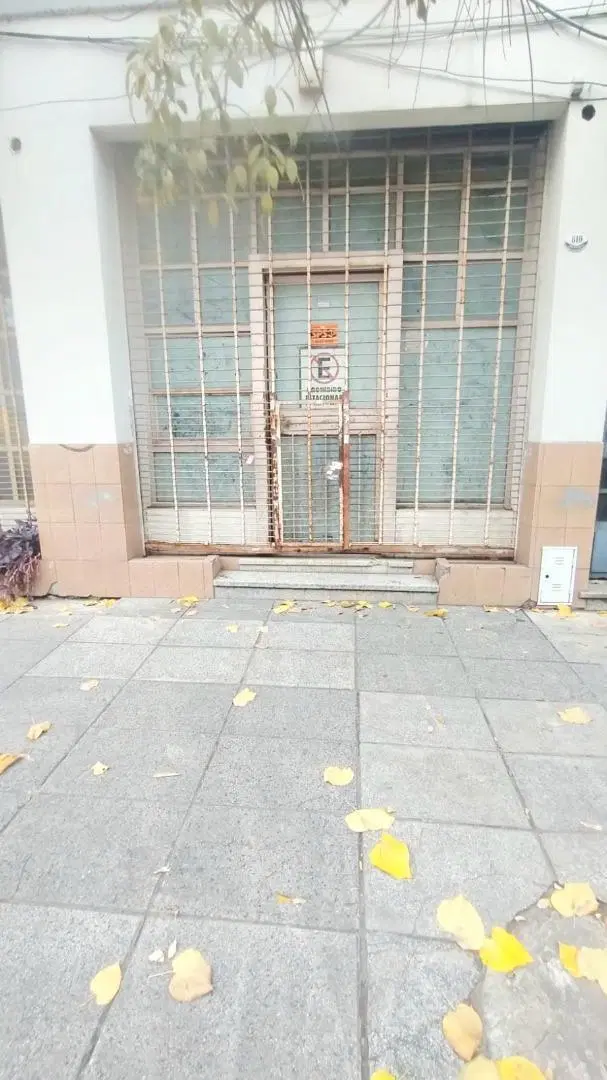 LOCAL A LA CALLE EN ALQUILER 5