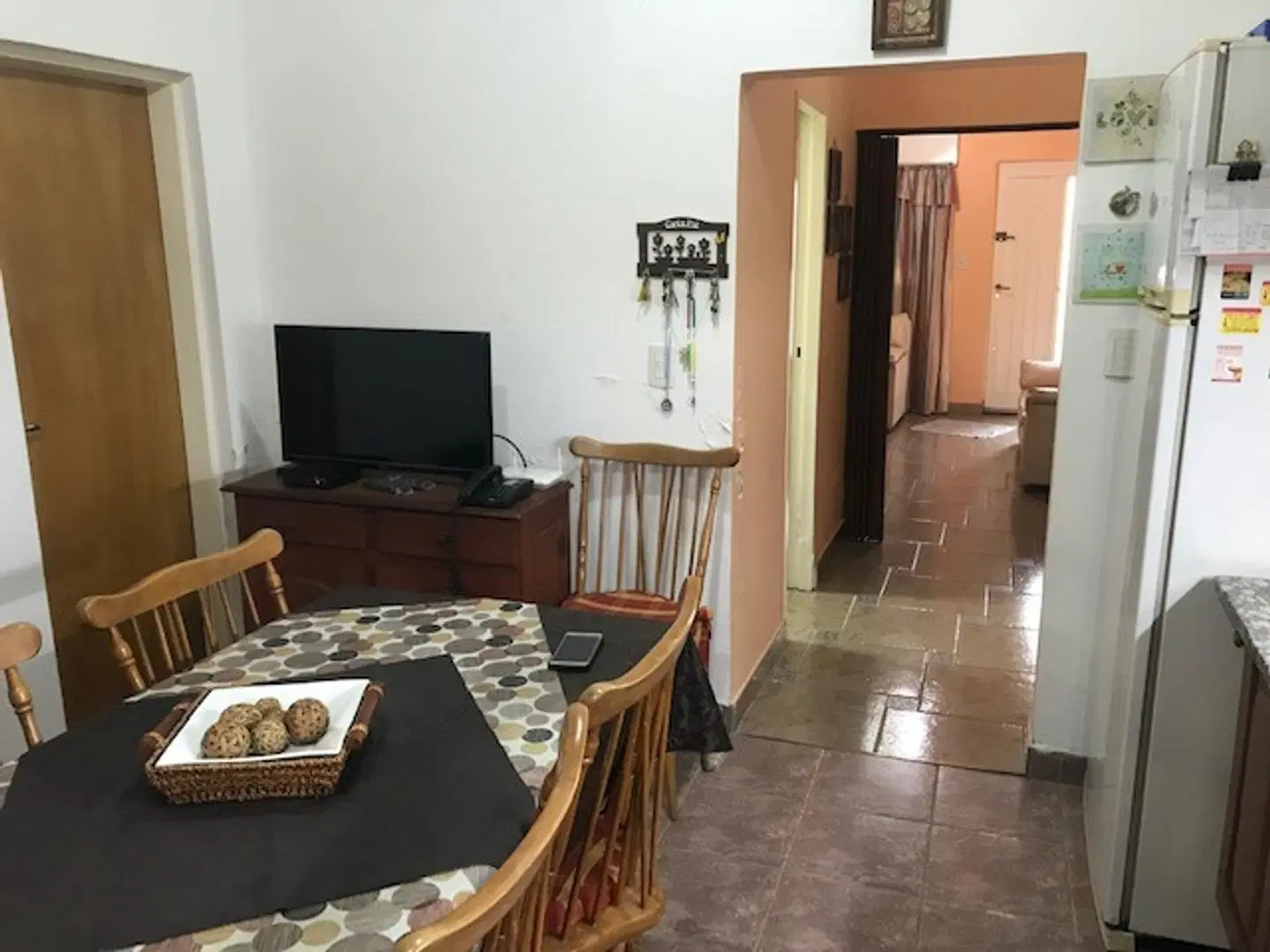 CASA EN VENTA 6 AMBIENTES CON COCHERA 2