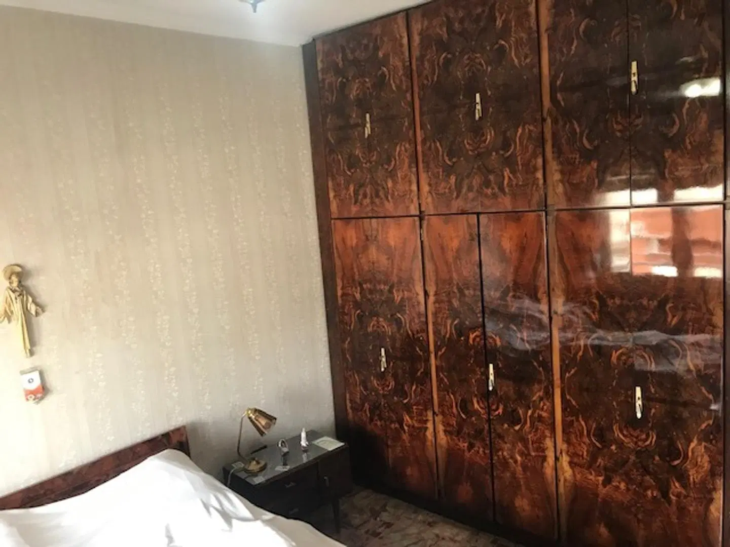 CASA EN VENTA 6 AMBIENTES CON COCHERA 5