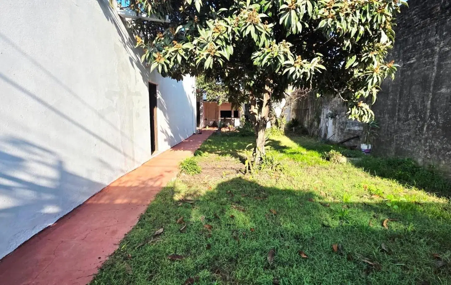 CASA EN LOTE PROPIO 4