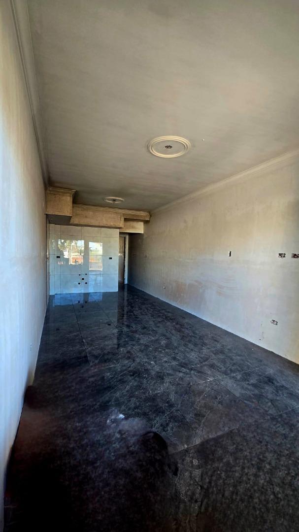 Foto de DEPARTAMENTO DE 2 AMBIENTES CON COCHERA Y PATIO, imagen 3
