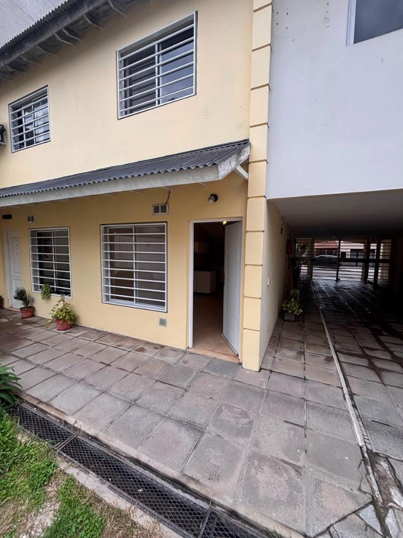 Foto de DUPLEX 2 AMBIENTES Y MEDIO CON COCHERA, imagen 2