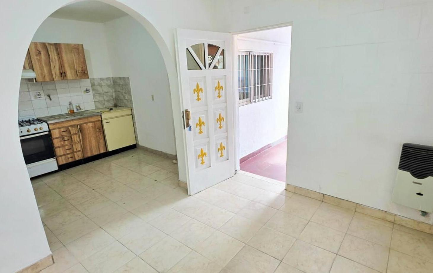 Foto de PH DE 2 AMBIENTES CON COCHERA Y PATIO, imagen 4