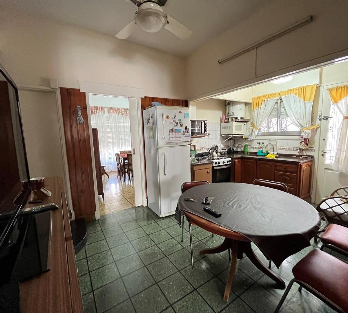 Casa Chalet 4 dormitorios en Venta en Quilmes, G.B.A. Zona Sur, Argentina