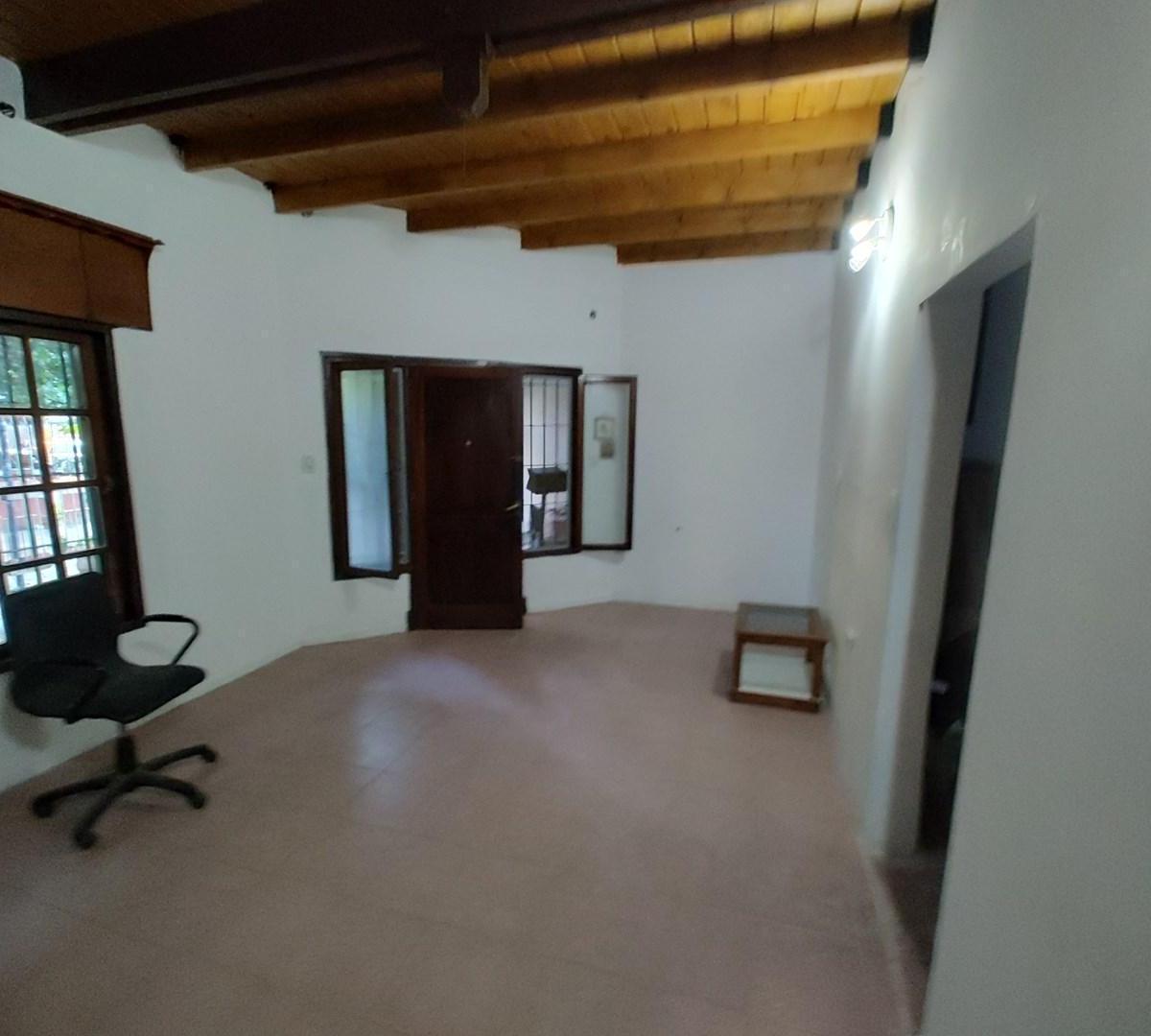 Foto de Casa Chalet en Venta en Berazategui Oeste, Apto credito Bancario, imagen 4
