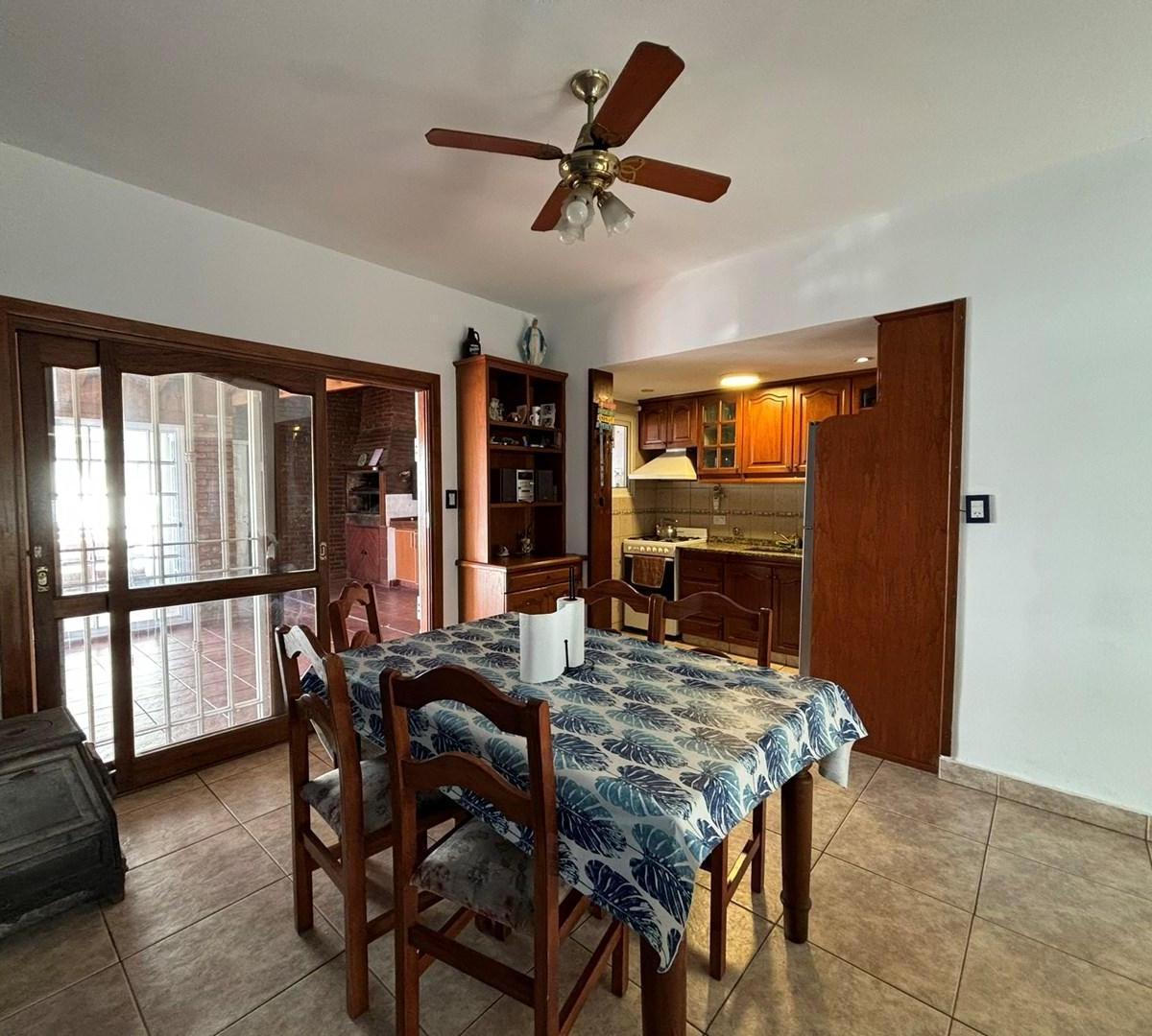 Foto de Casa Chalet en Venta en Quilmes Oeste, Quilmes, G.B.A. Zona Sur, imagen 3