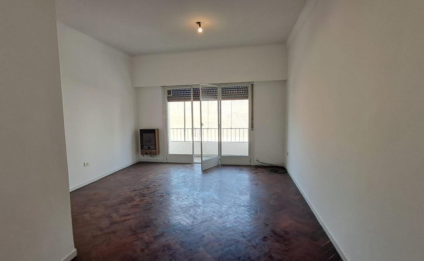 Foto de Venta 3 ambientes con amplio balcón en Caballito, imagen 2