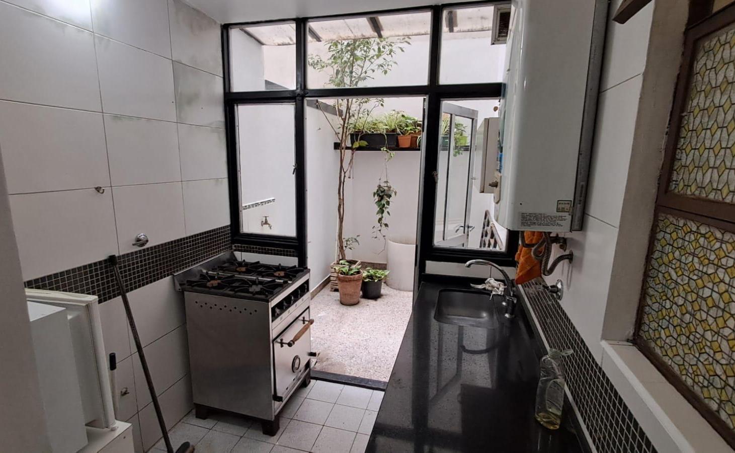 Foto de Venta Departamento 2 ambientes con patio en Monserrat, imagen 4