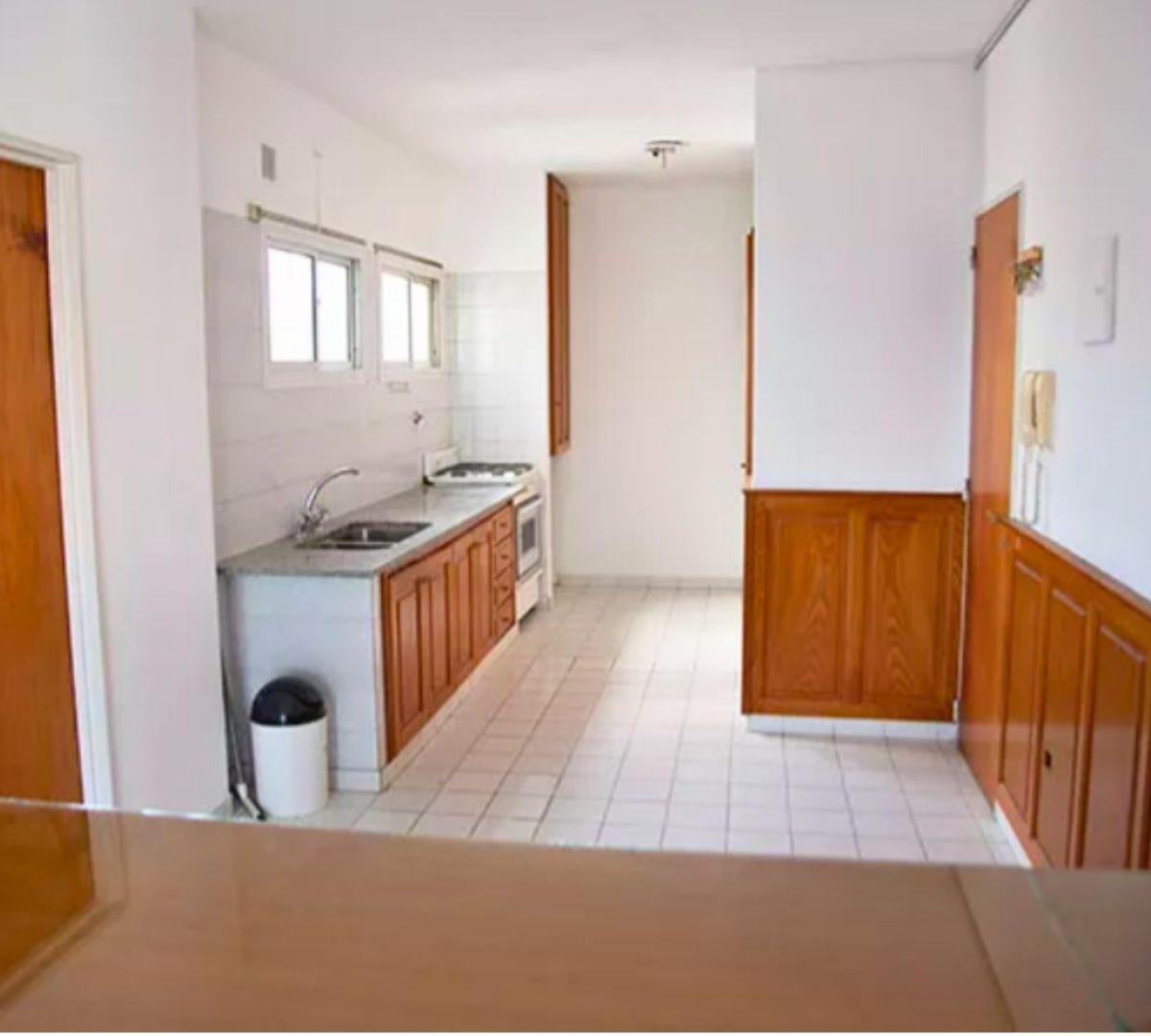 Foto de Venta PISO calle 45 y 9, 3 habitaciones y 2 cocheras, imagen 3