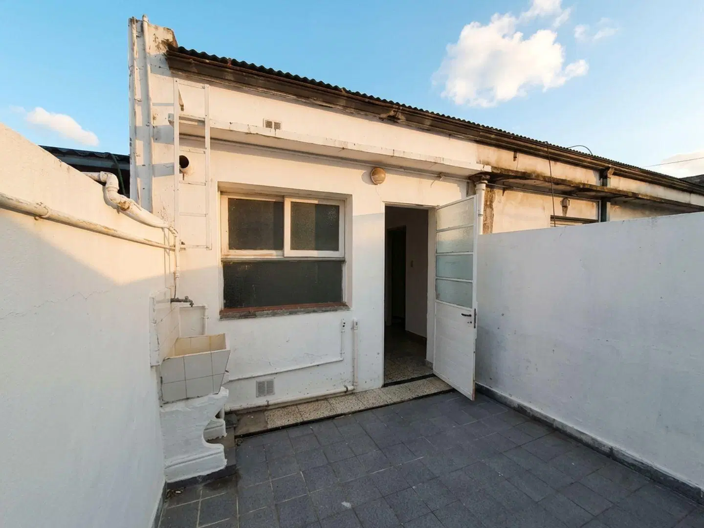 Alquiler Departamento PH 3 dormis-Calle 8  e/40 y 41 4