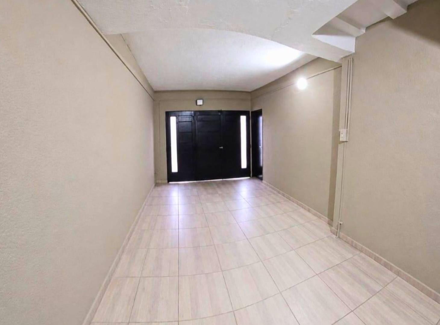 Foto de VENTA PH FRENTE LOS HORNOS AMOBLADO, imagen 4