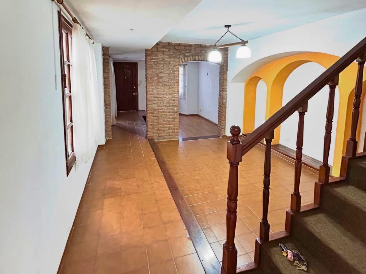 Foto de VENTA CASA 3 HABITACIONES,COCHERA Y TERRAZA-QUILMES, imagen 5