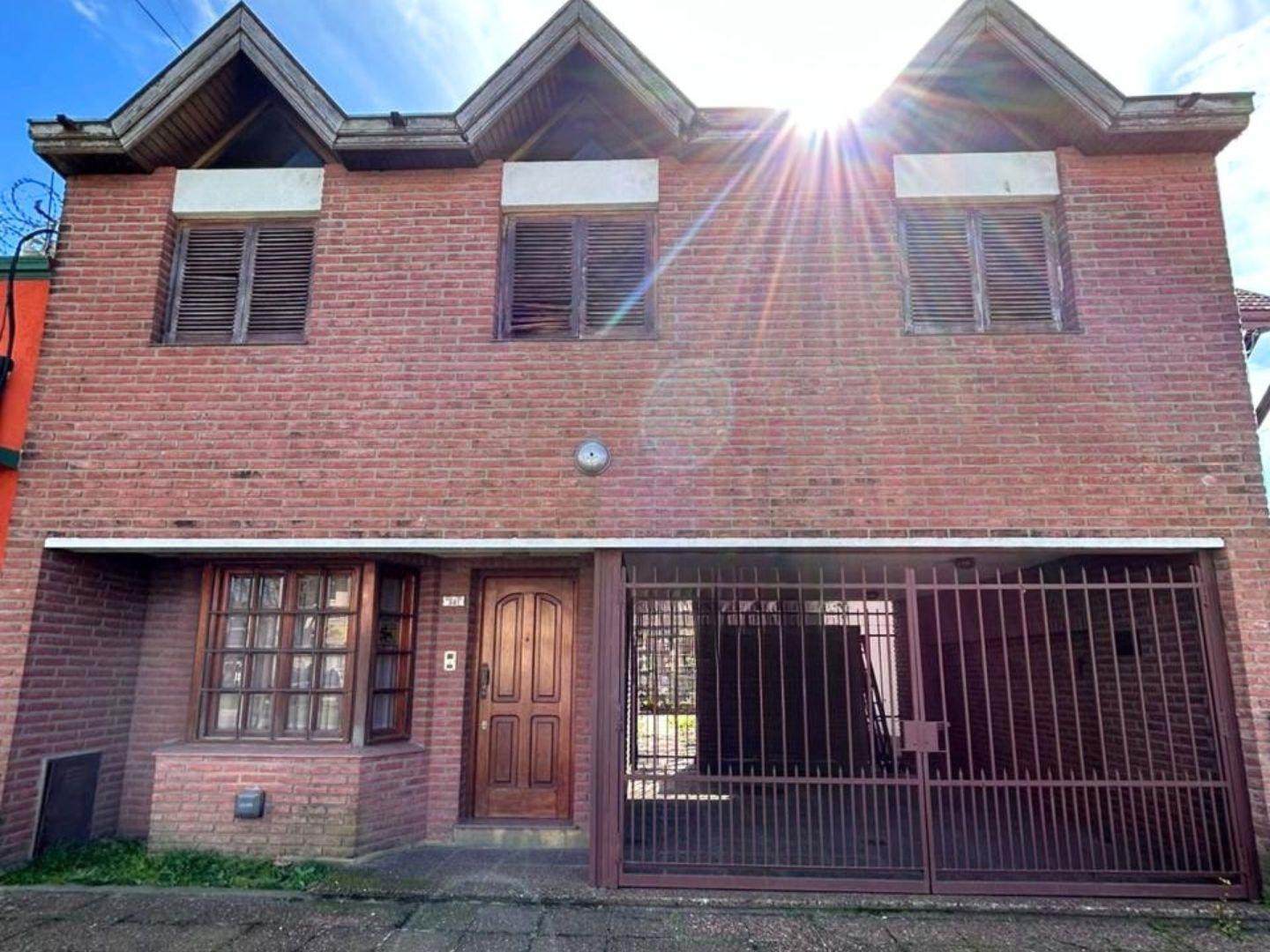 Foto de VENTA CASA 3 HABITACIONES,COCHERA Y TERRAZA-QUILMES, imagen 3