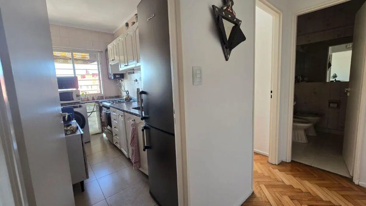 DIVINO 2 AMB PISO 15 CON BALCÓN, VISTA ABIERTA Y SOL TODO EL DÍA EN EL CORAZÓN DE RECOLETA! 2