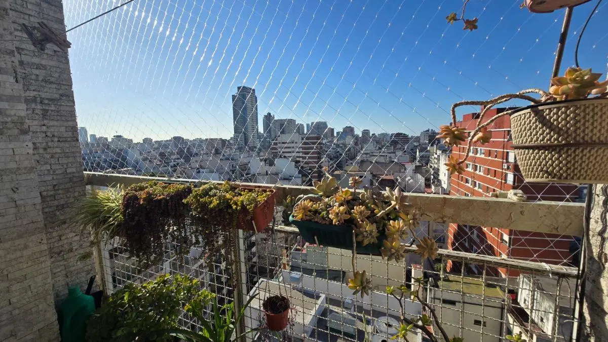 DIVINO 2 AMB PISO 15 CON BALCÓN, VISTA ABIERTA Y SOL TODO EL DÍA EN EL CORAZÓN DE RECOLETA! 5