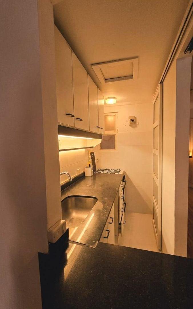 Foto de VENTA – MONOAMBIENTE EN RECOLETA – FRENTE – LUMINOSO – EXCELENTE, imagen 5