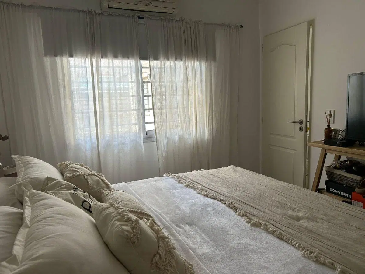Departamento 3 ambientes en Planta Baja (con dos cocheras semicubiertas + baulera) IMPECABLE ESTADO 2