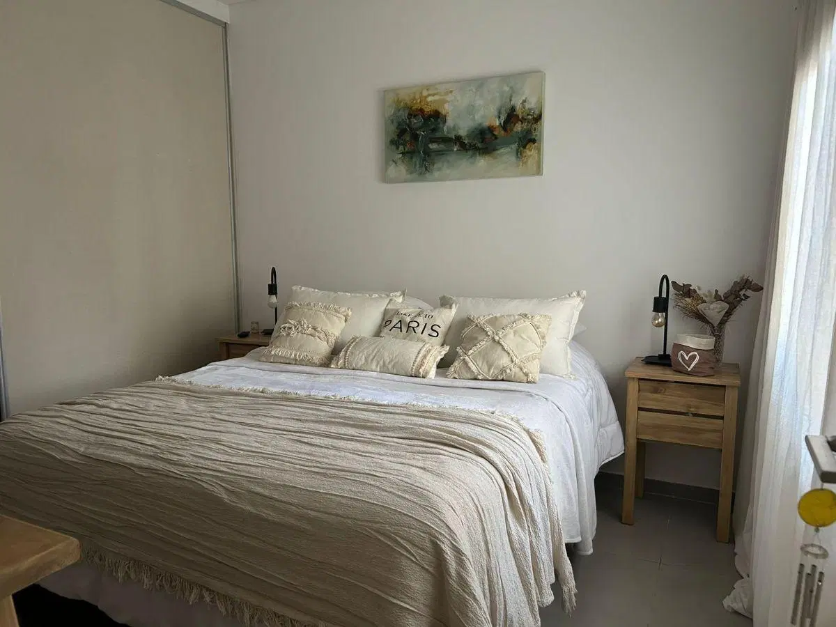 Departamento 3 ambientes en Planta Baja (con dos cocheras semicubiertas + baulera) IMPECABLE ESTADO 4