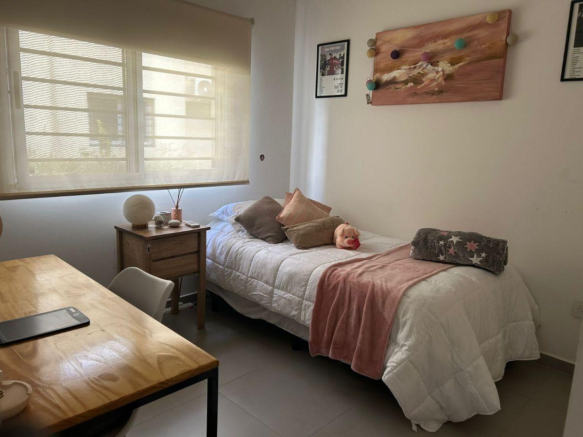 Departamento 3 ambientes en Planta Baja (con dos cocheras semicubiertas + baulera) IMPECABLE ESTADO