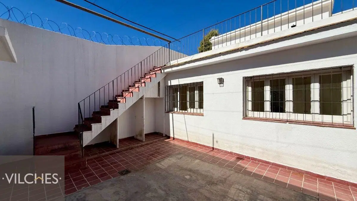 Casa en alquiler c/ cochera en Godoy Cruz 5