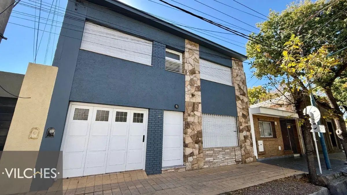 Casa en alquiler c/ cochera en Godoy Cruz 2