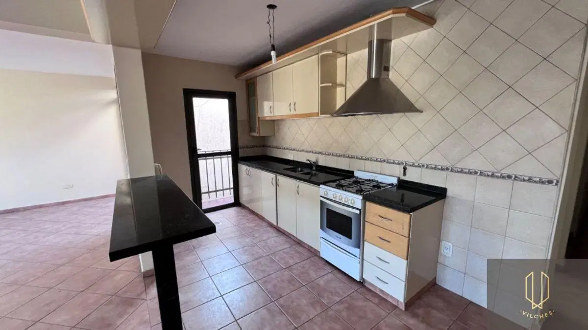 Departamento en alquiler de 3 dormitorios c/ cochera en Villa Nueva 5