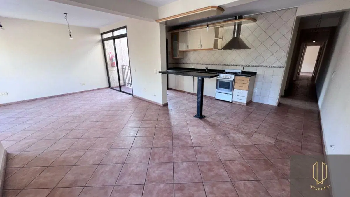 Departamento en alquiler de 3 dormitorios c/ cochera en Villa Nueva 4