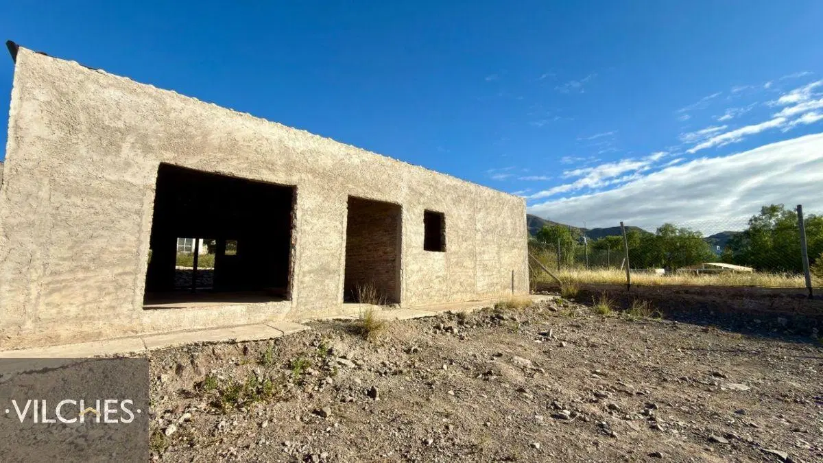 Casa a terminar en venta en El Challao 1