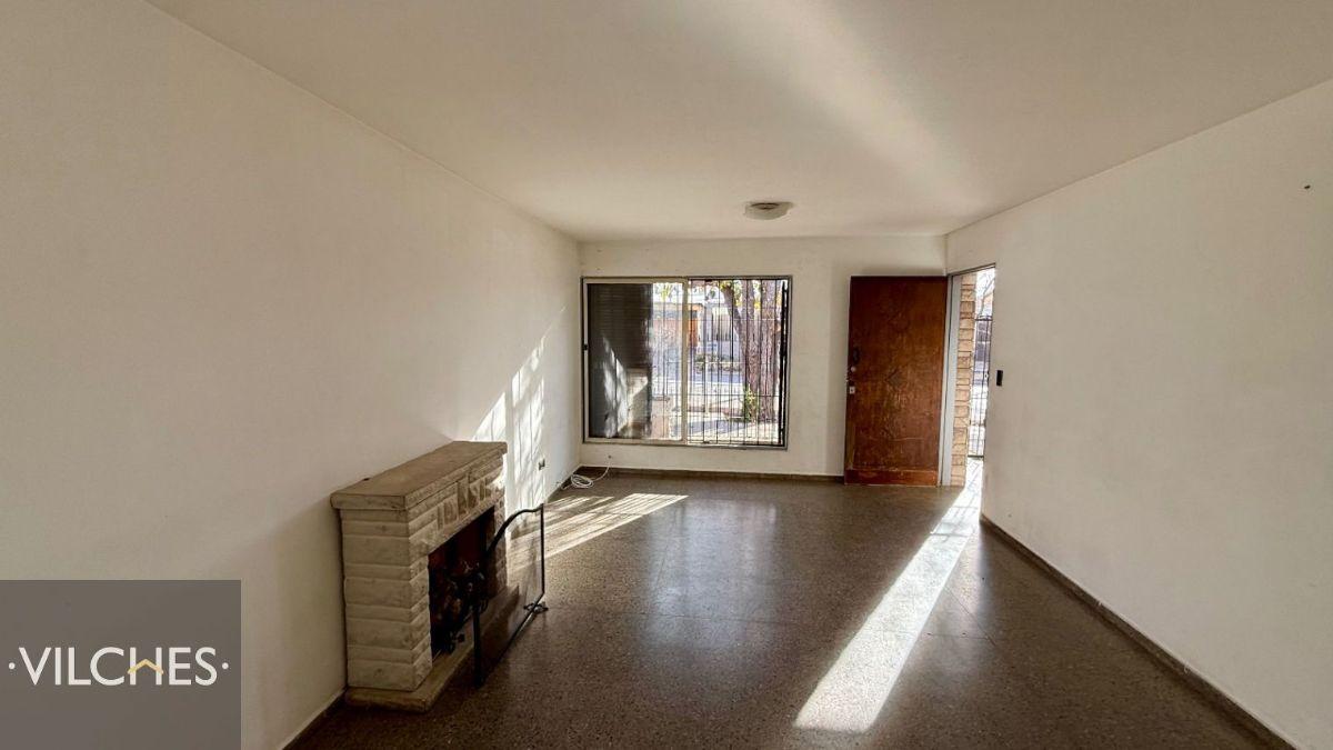 Foto de Casa en venta c/ cochera en Las Cañas, imagen 1