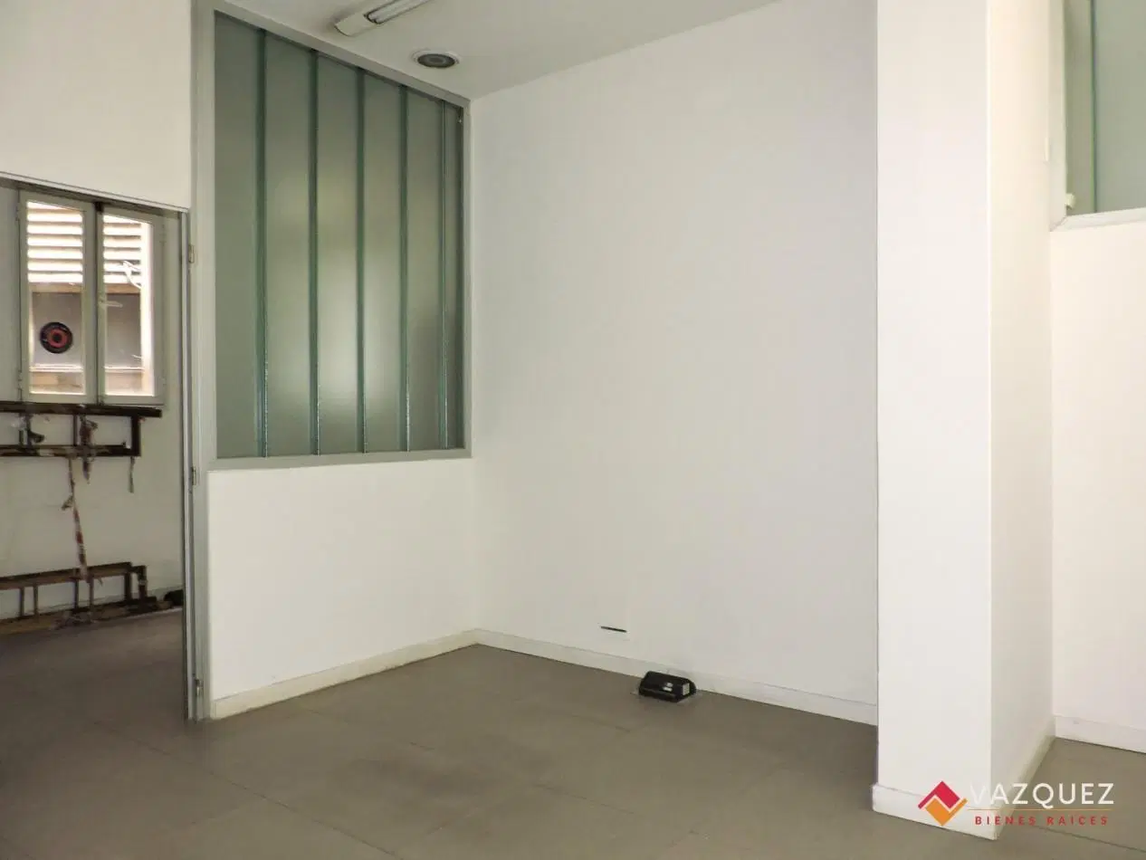 Oficina de Estilo en Alquiler Corrientes y Riobamba 4