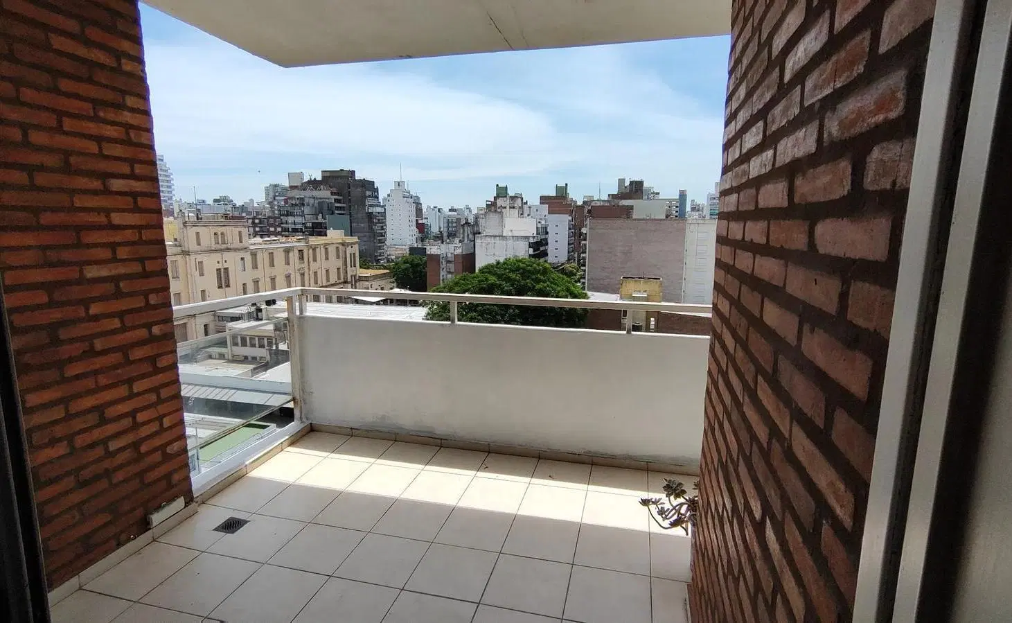 Departamento en venta de 1 Dormitorio de 50 m2 cubiertos + 10 de balcón al NORTE 5