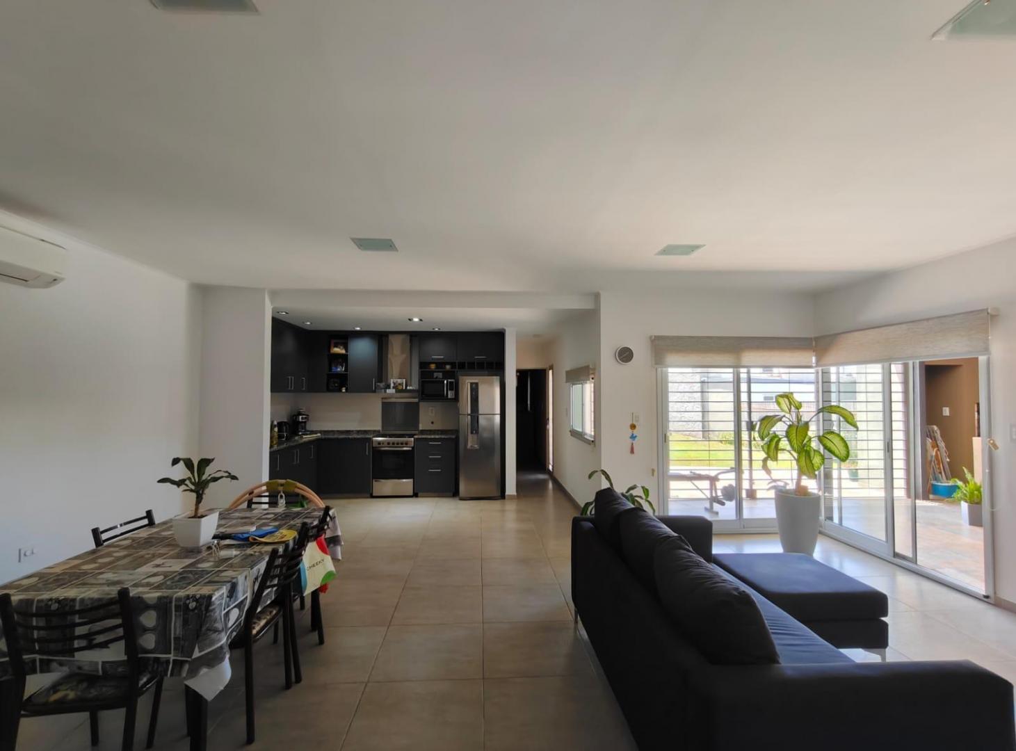 Foto de VENTA/PERMUTA - Casa en Campiñas de Piñero, imagen 2