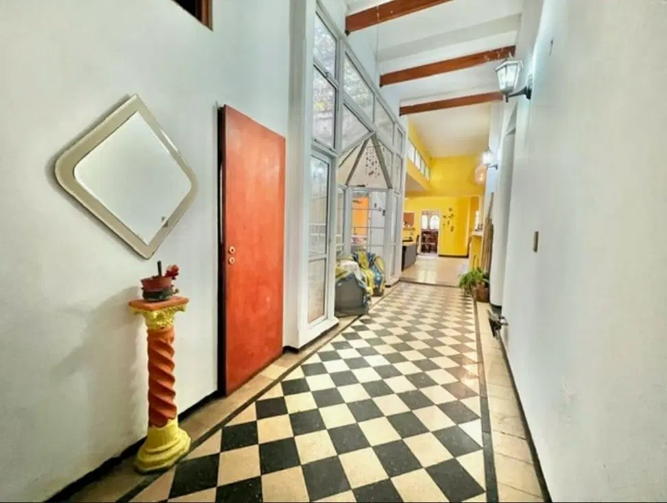 Casa en VENTA de 3 dormitorios con cochera, jardín y pileta en José Ingenieros al 1000 - Arroyito - 5