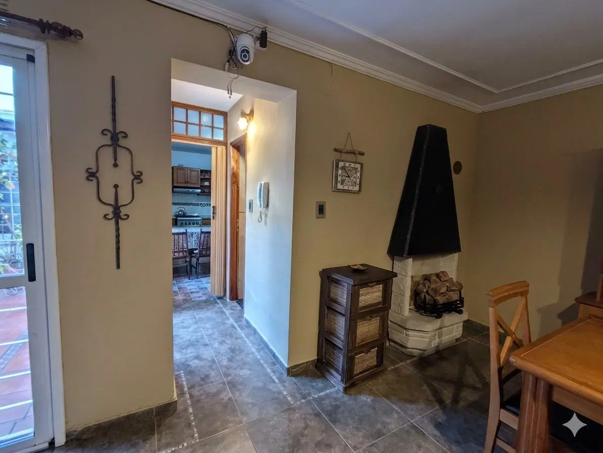 Casa en Venta 3 dormitorios con cochera Impecable - Corrientes al 2100 - Rosario 5
