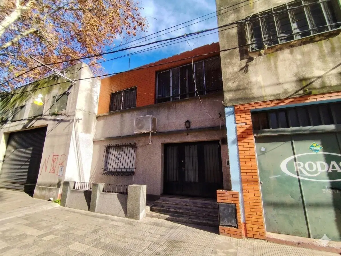VENTA Casa Casa 5 Dormitorios en Echesortu 2