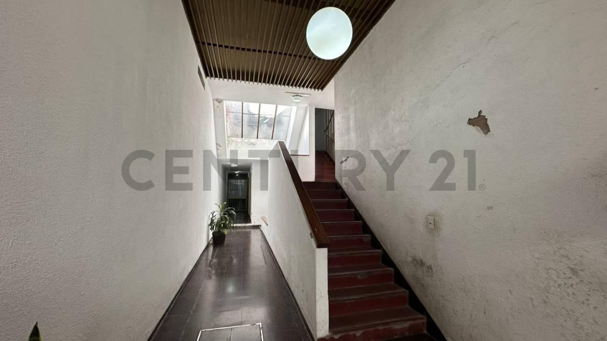 Venta de Departamento 2 Ambientes en Monte Castro 3