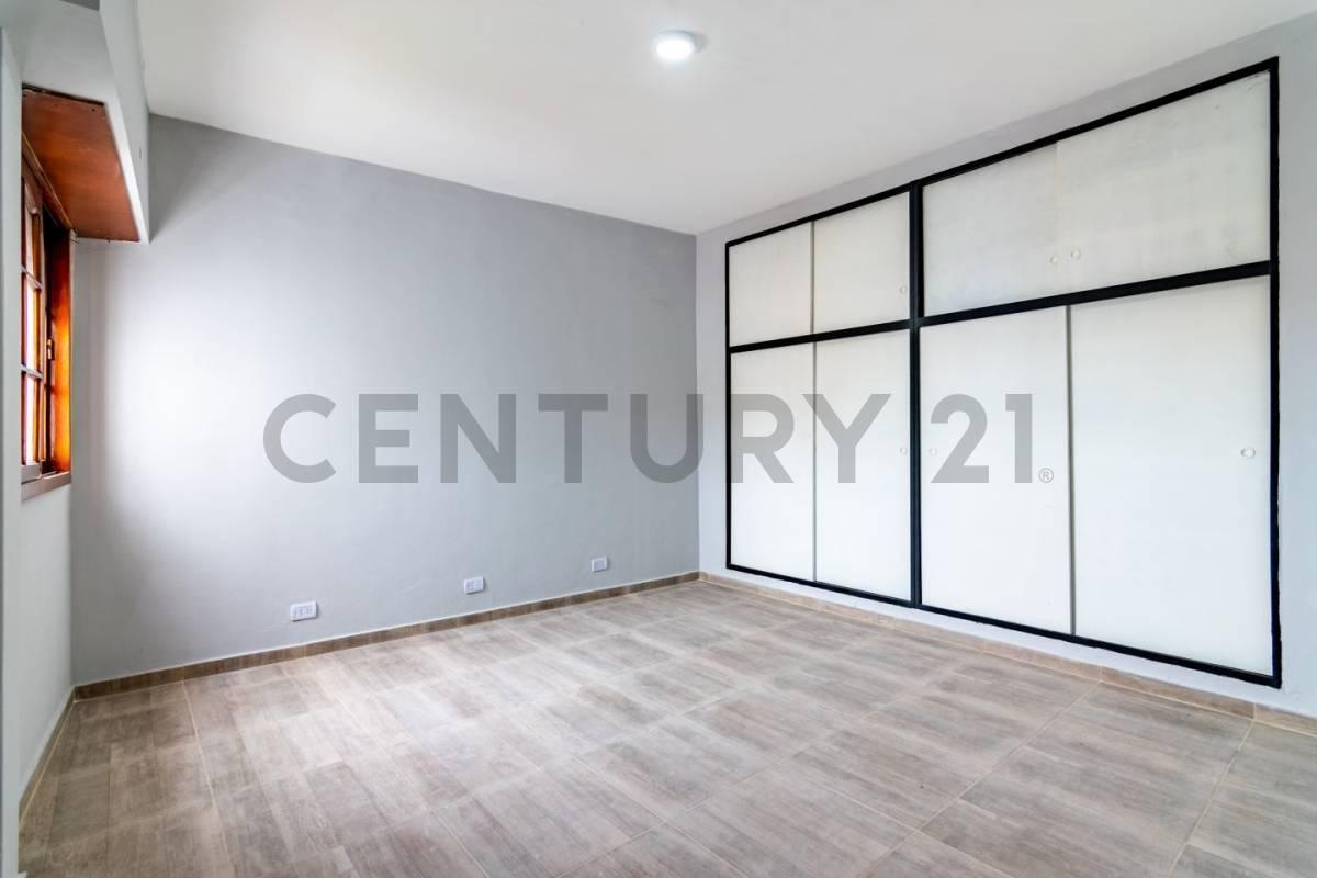 Venta Departamento 3 Ambientes en Mataderos 4