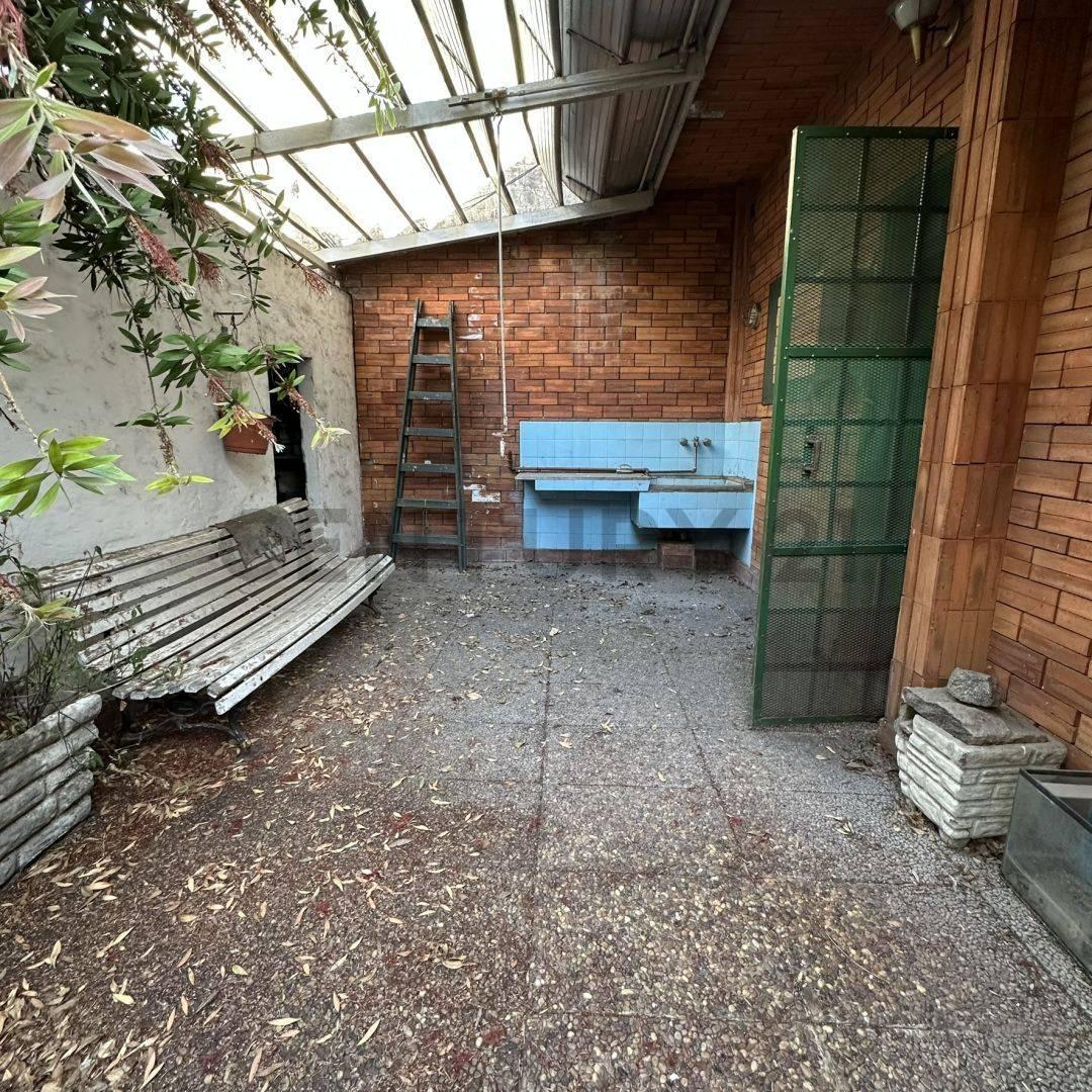Venta de Casa de 4 Ambientes en Parque Avellaneda 5