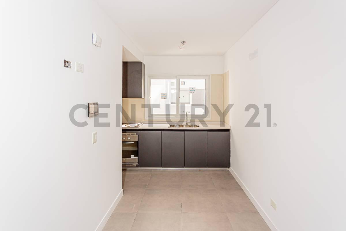 Venta 4 Amb a Estrenar con Balcon Cochera y Baulera 5