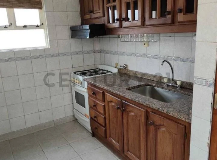 Alquiler departamento de 3 ambientes en Parque Chacabuco 2