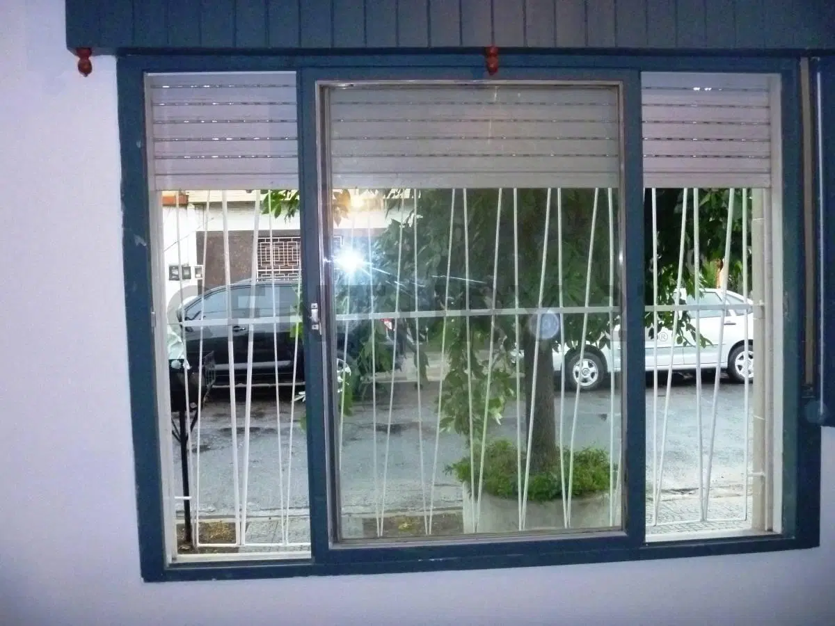 Venta casa con local en Lomas del Mirador 4