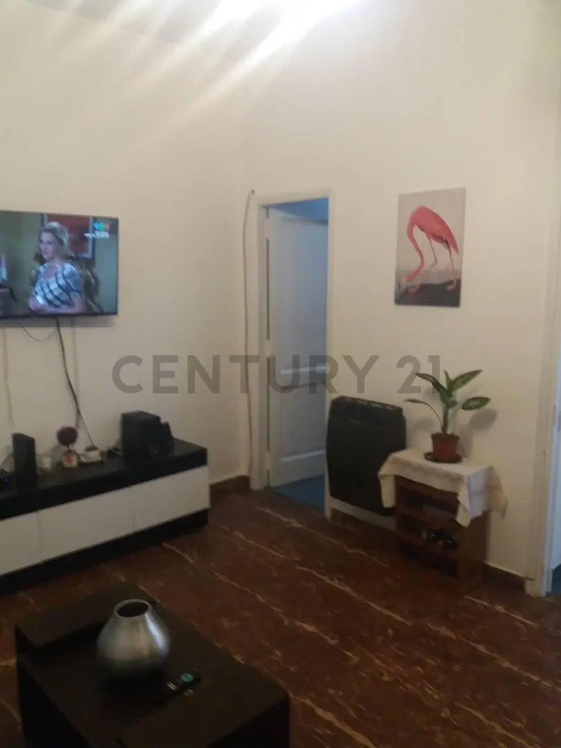 Venta departamento 3 ambientes en Monserrat. 3