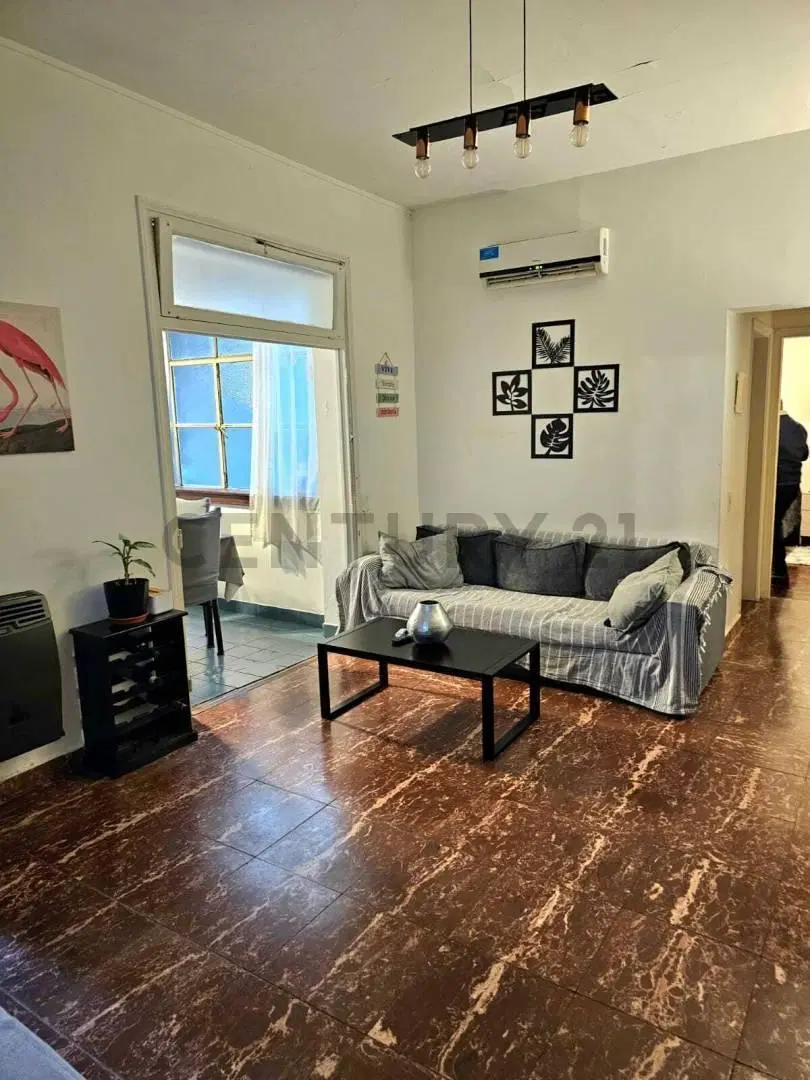 Venta departamento 3 ambientes en Monserrat. 2