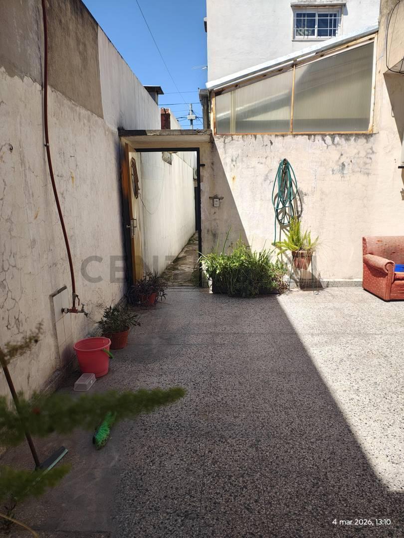 Foto de VENTA PH 3 AMBIENTES PATIO Y TERRAZA en Villa Lugano, imagen 2