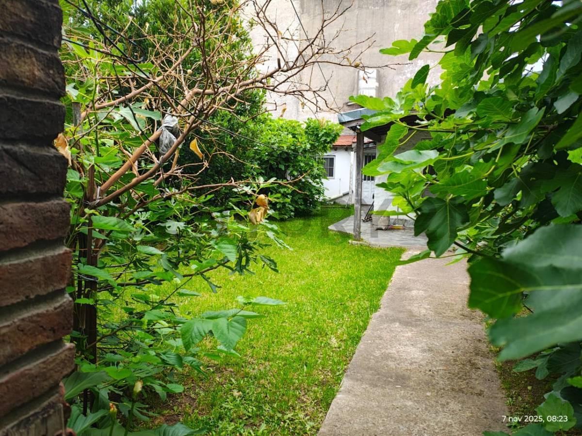 Foto de Casa en venta sobre lote de 8,66 × 43 m, próxima a General Paz y, imagen 2