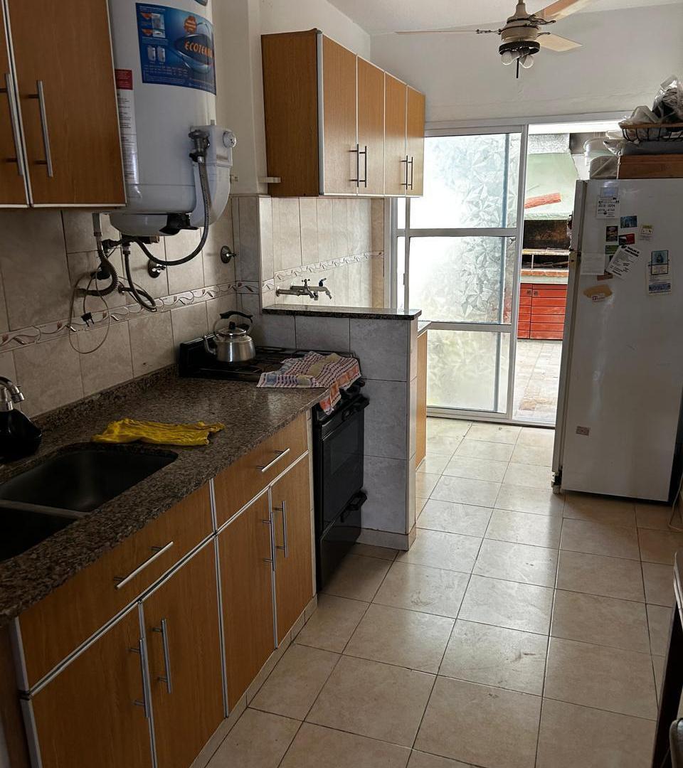 Foto de Duplex en venta 4 ambientes Barrio Cartero Hurlingham, imagen 3