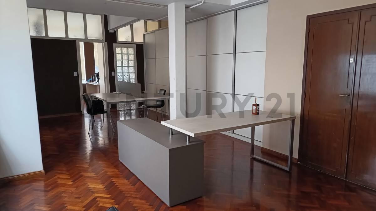 Foto de OFICINA DE 4 AMBIENTES EN VENTA PARA USO PROFESIONAL UNIFICADA EN, imagen 4