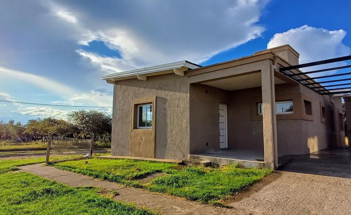 Casa a Estrenar con Gas Natural en La Arbolada Merlo Sl 2
