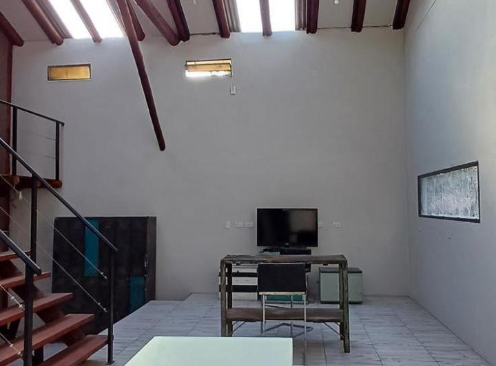 Foto de VENTA Y/O ALQUILER PERMANENTE CASA CENTRICA 6 DORMITORIOS 3 BAÑOS A, imagen 2